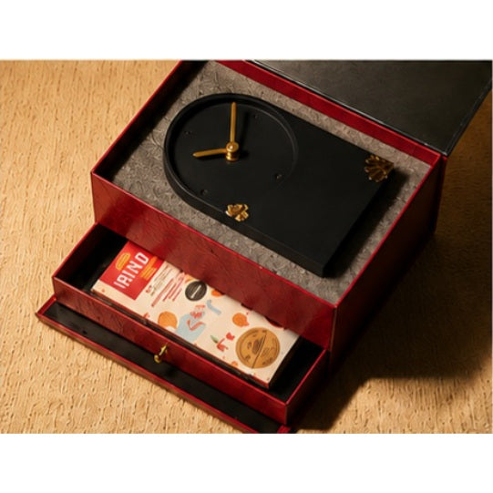 Arch Essentials Box — details and available finishes