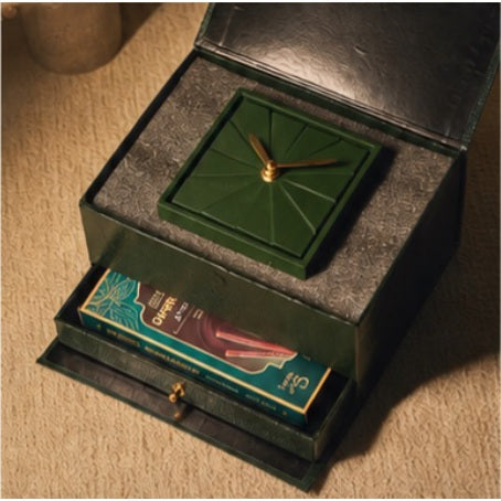 Elegance Gift Box — details and available finishes