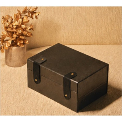 Elegance Gift Box — details and available finishes